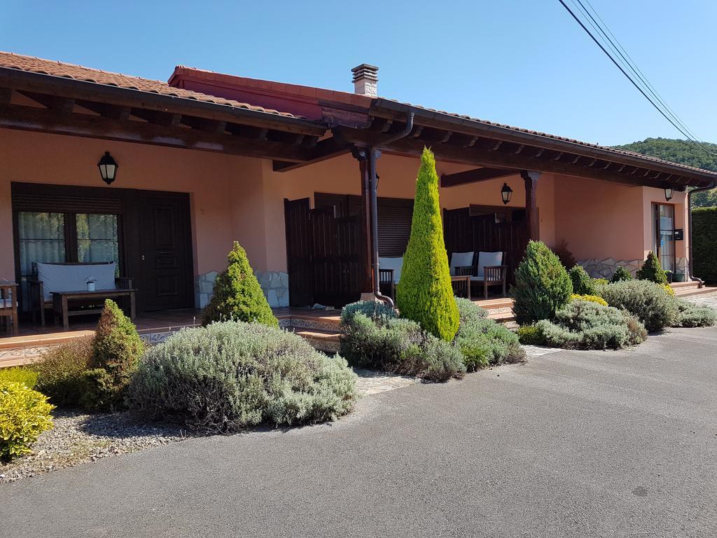Apartamentos El Pedrayu Onís Buitenkant foto