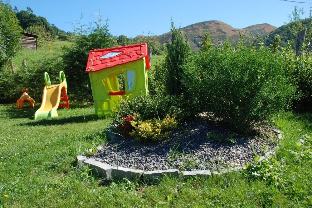 Apartamentos El Pedrayu Onís Buitenkant foto
